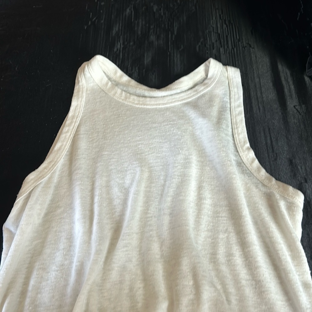 white tank top!